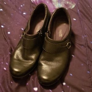 Clarks black dress shoes size 7